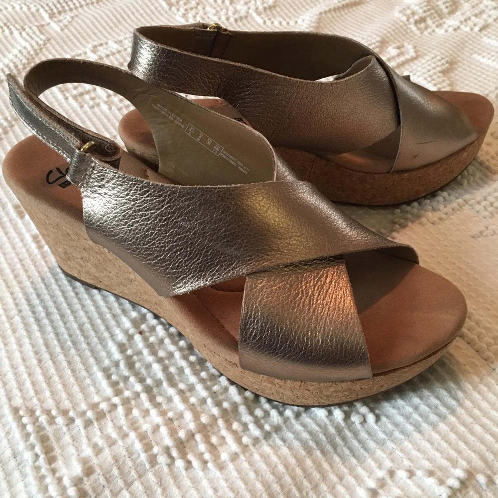 Clark’s Gold Metallic Caslynn Shae